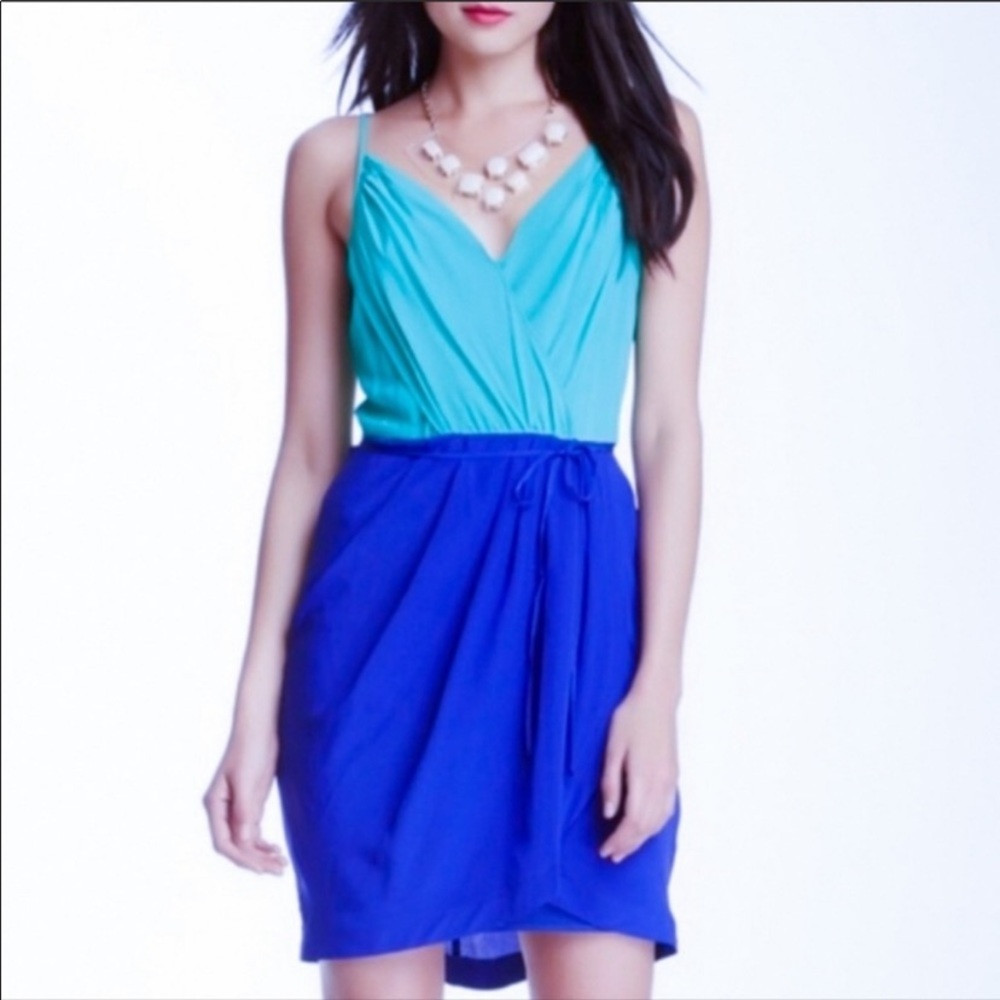 Yumi Kim Jayne tulip blue color block v-neck silk dress. Sz S